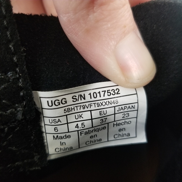 UGG Classic Unlined Mini Boot Black Size 6 - Picture 8 of 10